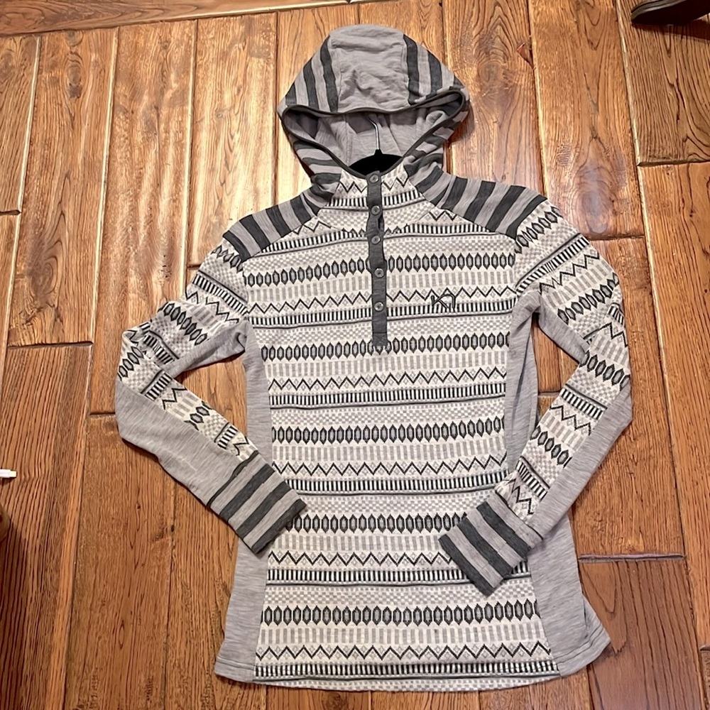 Kari Traa Akle 100% Merino Wool Hooded Hoodie Base Layer Top, color Dove, size M